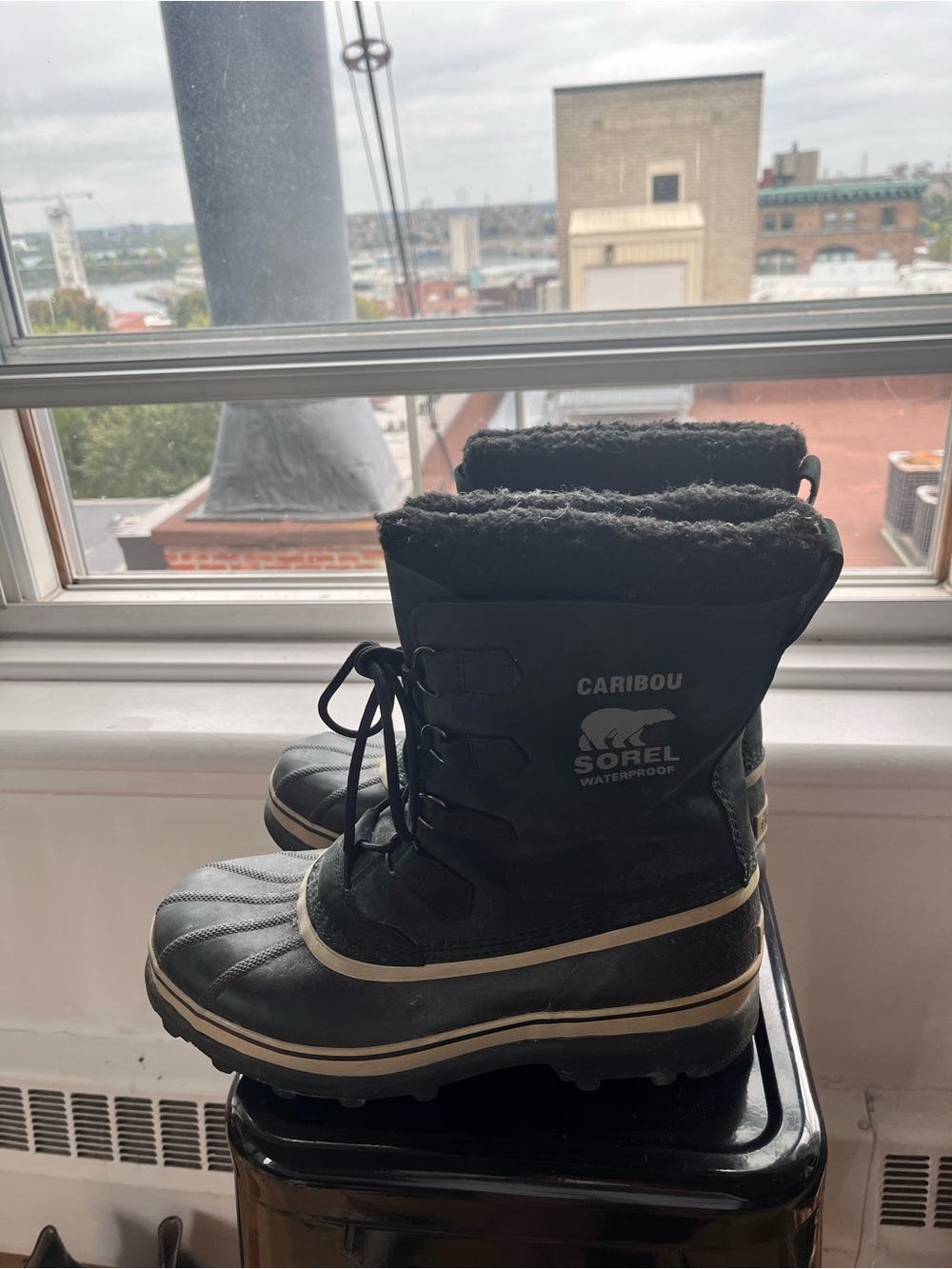 Sorel Caribou Men’s Winter Boots - Black with Cream Trim